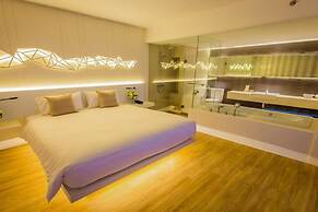 Crystal Hotel Hat Yai