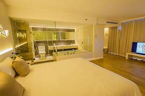 Crystal Hotel Hat Yai