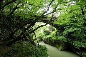 Yamanaka Onsen Shirasagiyu Tawaraya