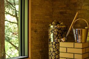 Yamanaka Onsen Shirasagiyu Tawaraya