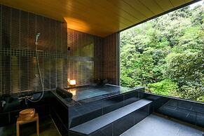 Yamanaka Onsen Shirasagiyu Tawaraya