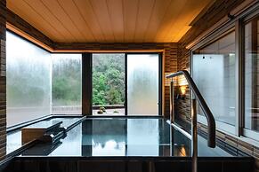 Yamanaka Onsen Shirasagiyu Tawaraya