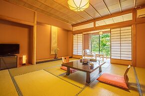 Yamanaka Onsen Shirasagiyu Tawaraya