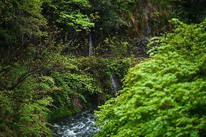 Yamanaka Onsen Shirasagiyu Tawaraya