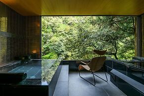 Yamanaka Onsen Shirasagiyu Tawaraya