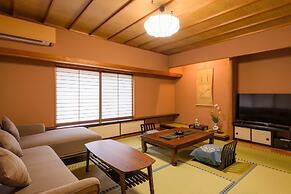 Yamanaka Onsen Shirasagiyu Tawaraya