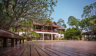 The Log Home Experience Khao Yai