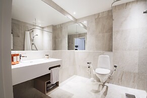 RC Hotel Sports & Business