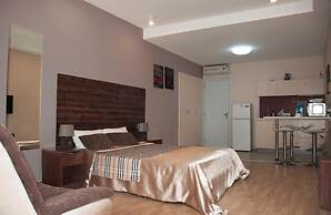 Sunrise Arches Apartments