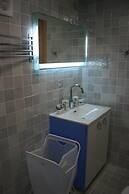 Sunrise Arches Apartments