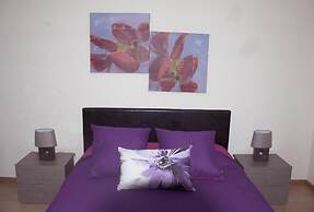 Sunrise Arches Apartments