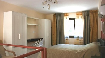 Sunrise Arches Apartments