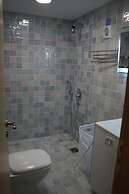 Sunrise Arches Apartments