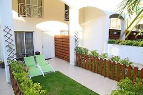 Sunrise Arches Apartments