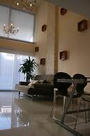 Sunrise Arches Apartments