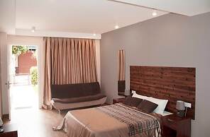 Sunrise Arches Apartments