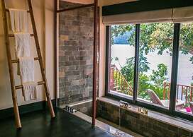 Cauayan Island Resort