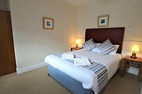 Pink Beach Guest House