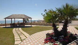 Racar Hotel & Resort