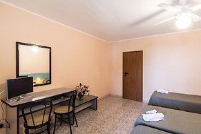 Racar Hotel & Resort