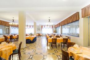 Racar Hotel & Resort