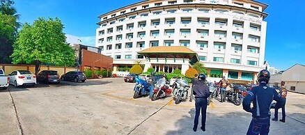 Sing Golden Place Hotel