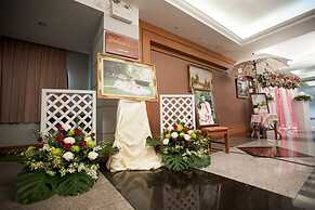 Sing Golden Place Hotel