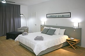 Corina Suites and Apartments