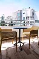 Corina Suites and Apartments