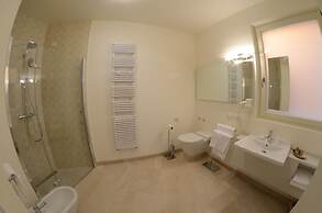Aromi Piccolo Hotel