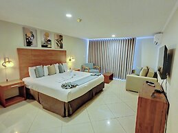 Majestic City Suites & Beach Hotel