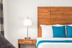 Majestic City Suites & Beach Hotel