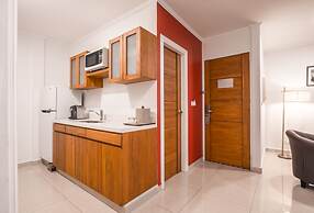 Majestic City Suites & Beach Hotel