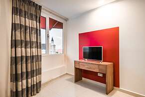 Majestic City Suites & Beach Hotel