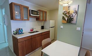 Majestic City Suites & Beach Hotel