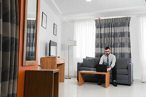 Majestic City Suites & Beach Hotel