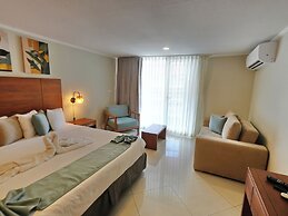 Majestic City Suites & Beach Hotel