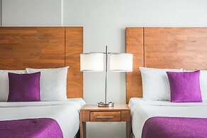 Majestic City Suites & Beach Hotel