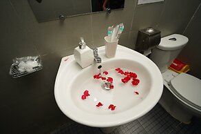 15th Street at Downtown Yangon