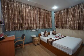 15th Street at Downtown Yangon