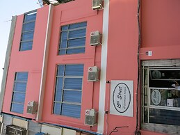 15th Street at Downtown Yangon