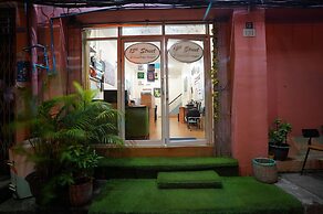 15th Street at Downtown Yangon