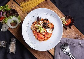 Hotel Indigo Kaohsiung Central Park by IHG