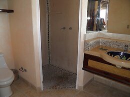 La Escollera Suites Adults Only