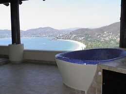 La Escollera Suites Adults Only