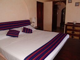 La Escollera Suites Adults Only