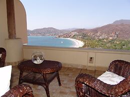 La Escollera Suites Adults Only