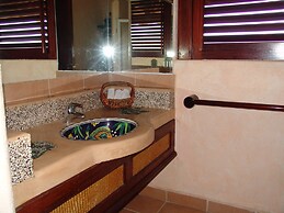 La Escollera Suites Adults Only