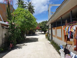 Beach Heaven Maldives - Golden Turtle Guest House