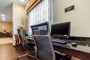 MainStay Suites Lincoln University Area